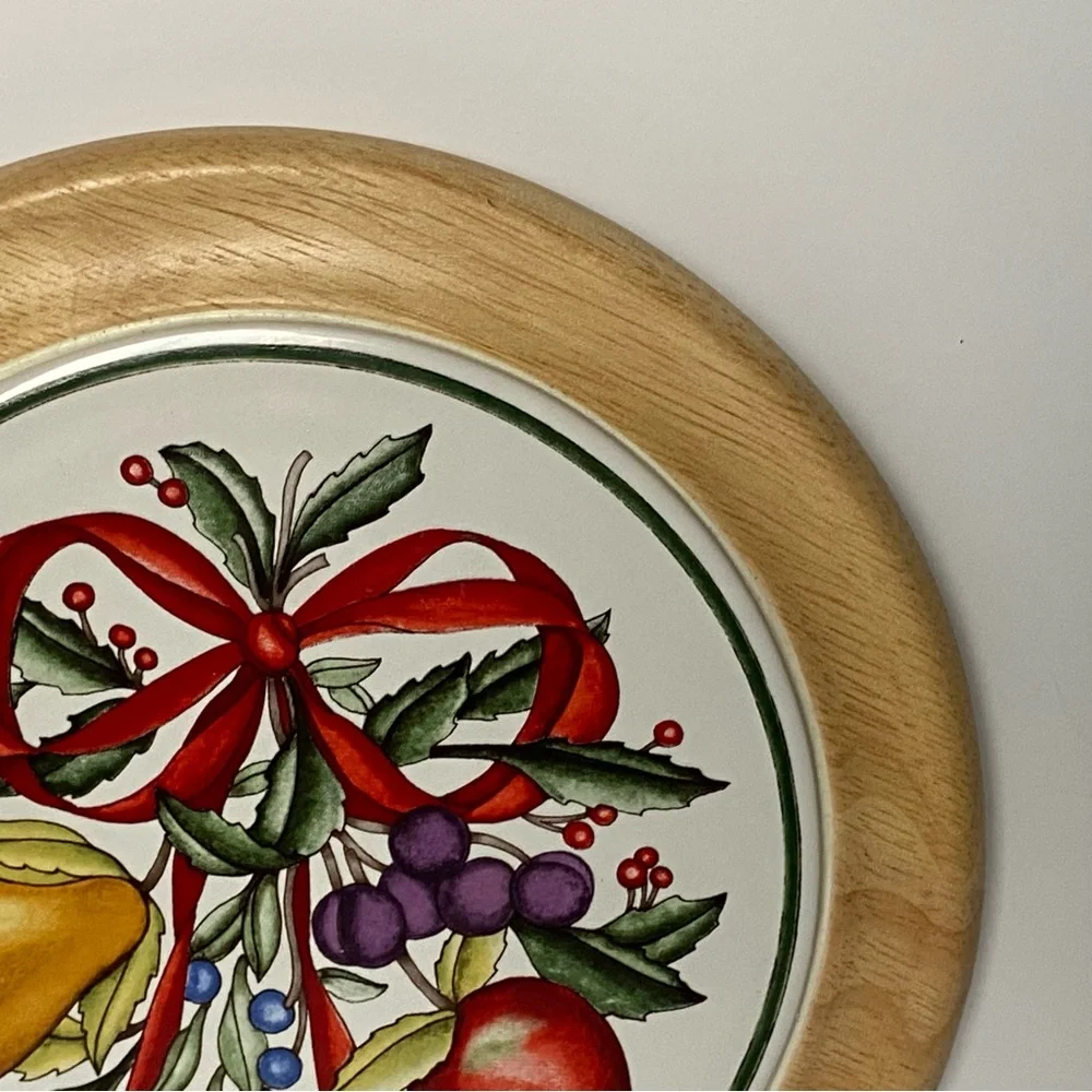 Dansk Wood & Tile Trivet Holiday Harvest Fruits Red Bow 7.5” EUC Round Christmas